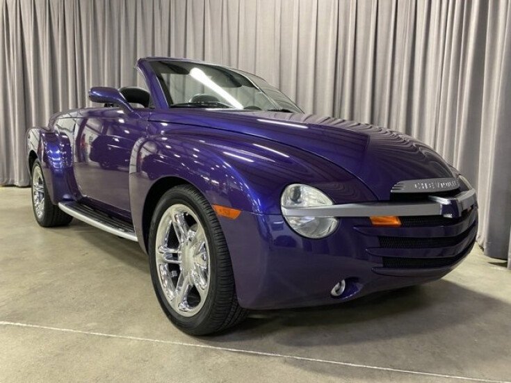 Thumbnail Photo undefined for 2004 Chevrolet SSR